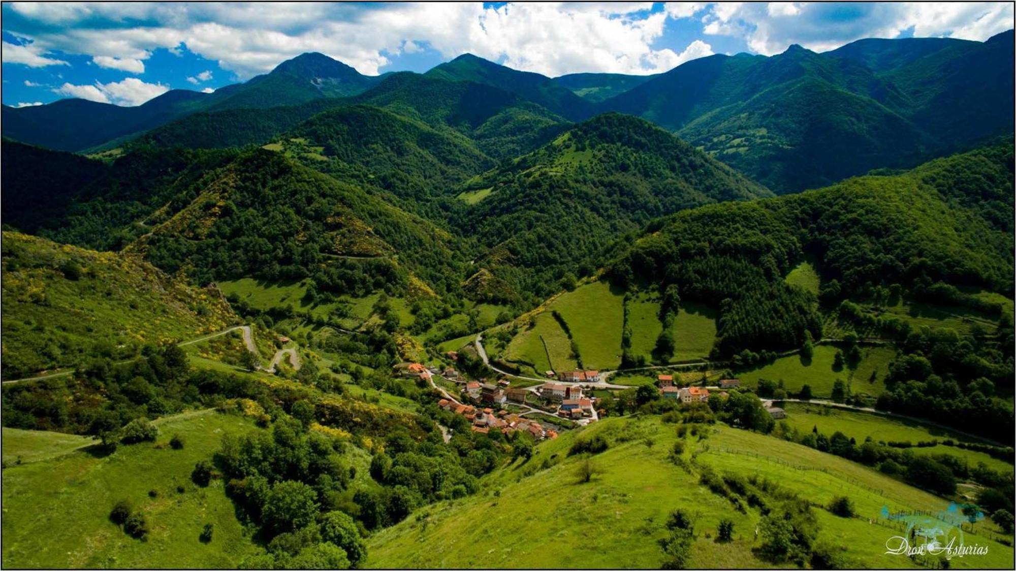 Apartamentos Turisticos El Balcon De Llavandes Colombres Exteriér fotografie